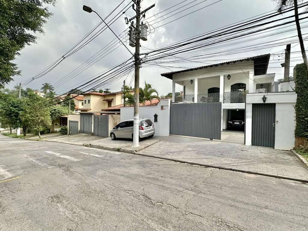 #1303M - Casa para Venda em Cotia - SP