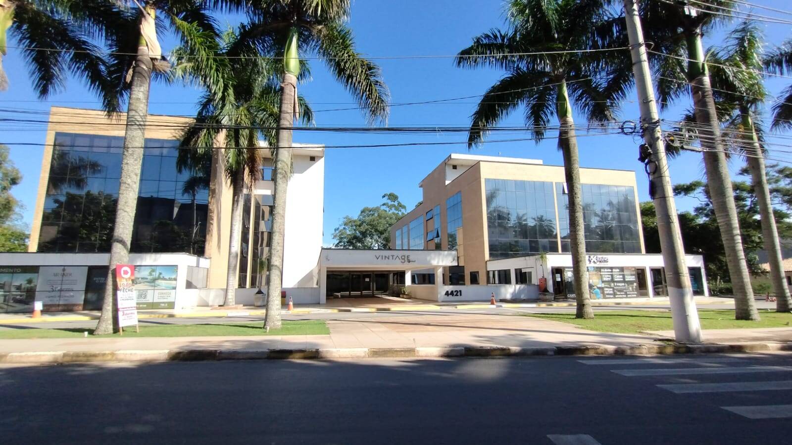 #SL151 - Sala para Venda em Cotia - SP