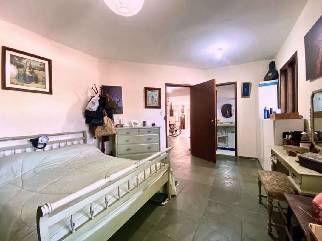 Casa à venda com 4 quartos, 303m² - Foto 4