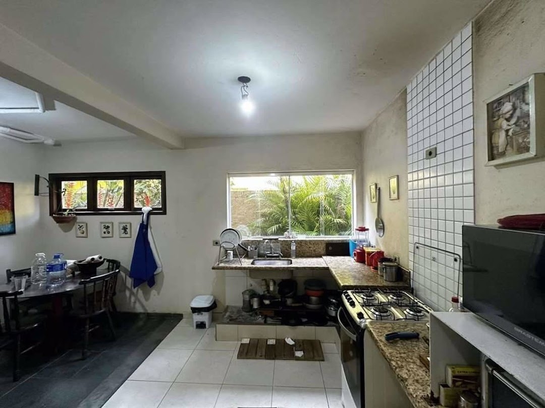 Casa à venda com 4 quartos, 303m² - Foto 11