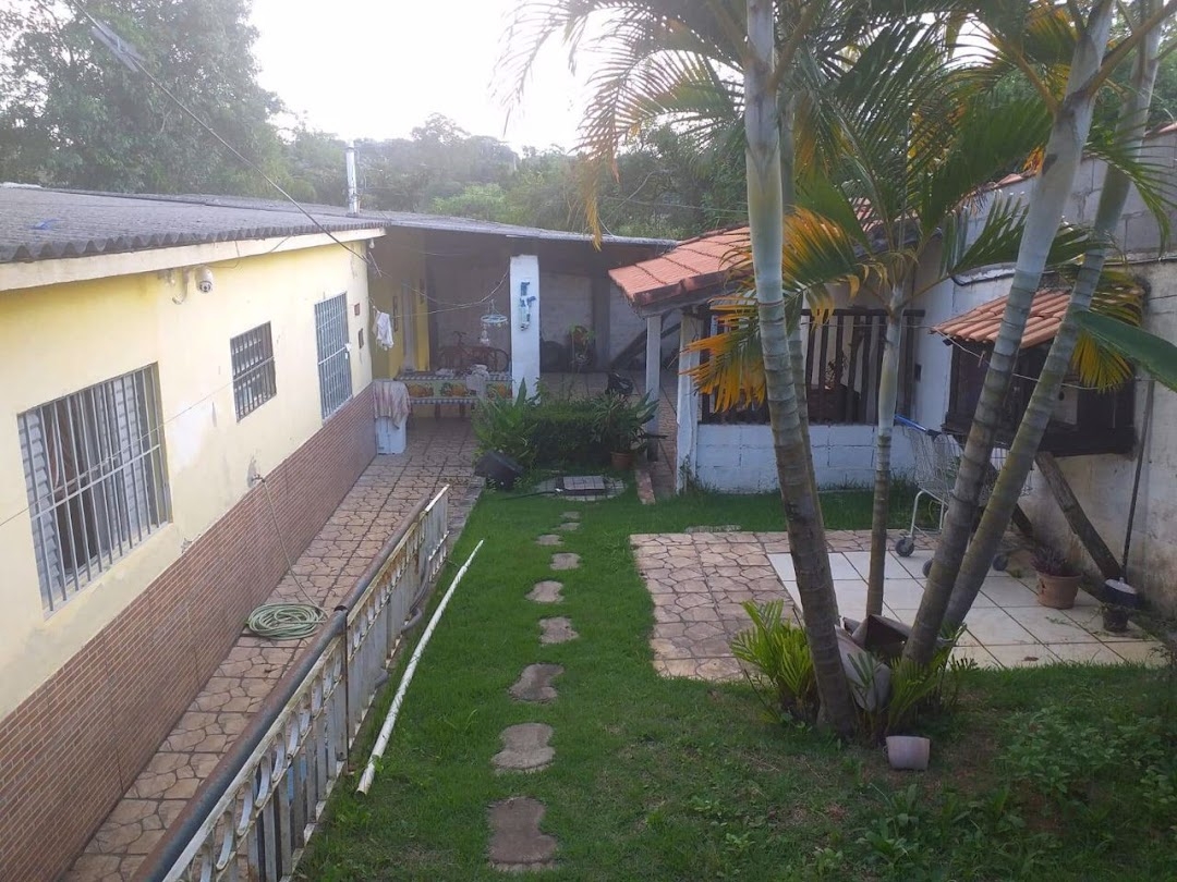 Casa à venda com 2 quartos, 90m² - Foto 1