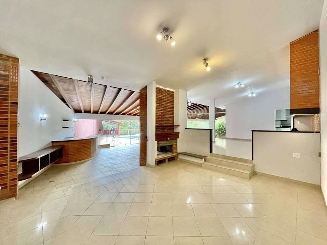 Casa à venda com 5 quartos, 409m² - Foto 3