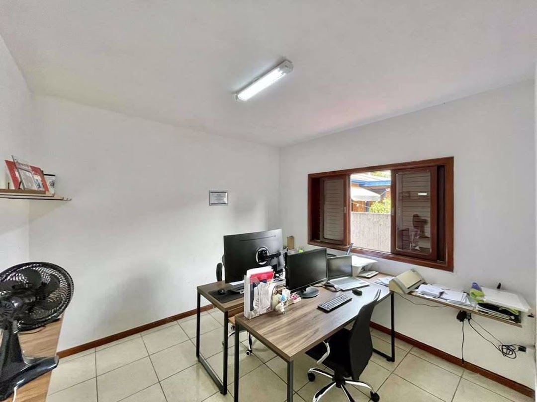 Casa à venda com 4 quartos, 350m² - Foto 3