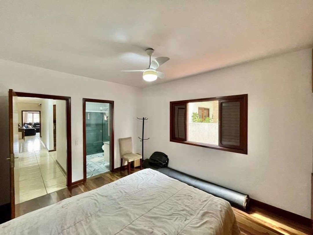 Casa à venda com 4 quartos, 350m² - Foto 10