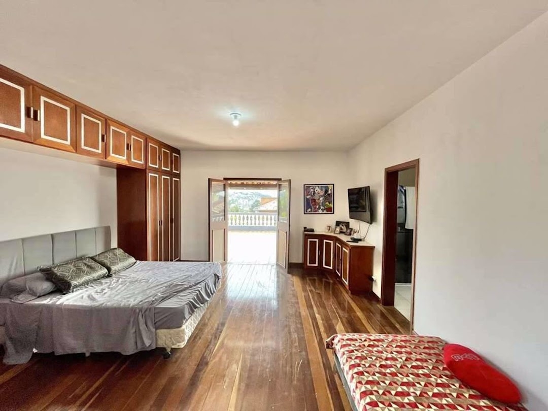 Casa à venda com 4 quartos, 350m² - Foto 31