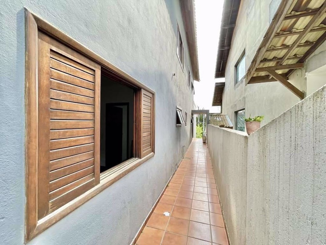 Casa à venda com 4 quartos, 350m² - Foto 42