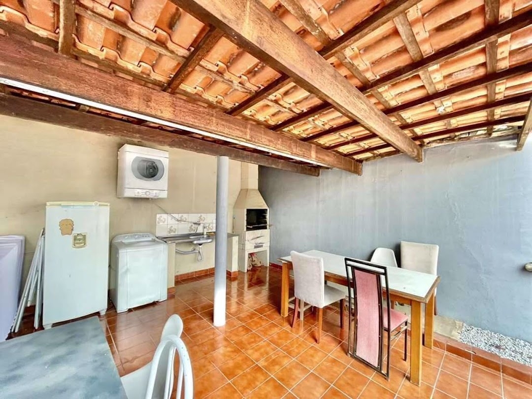 Casa à venda com 4 quartos, 350m² - Foto 46
