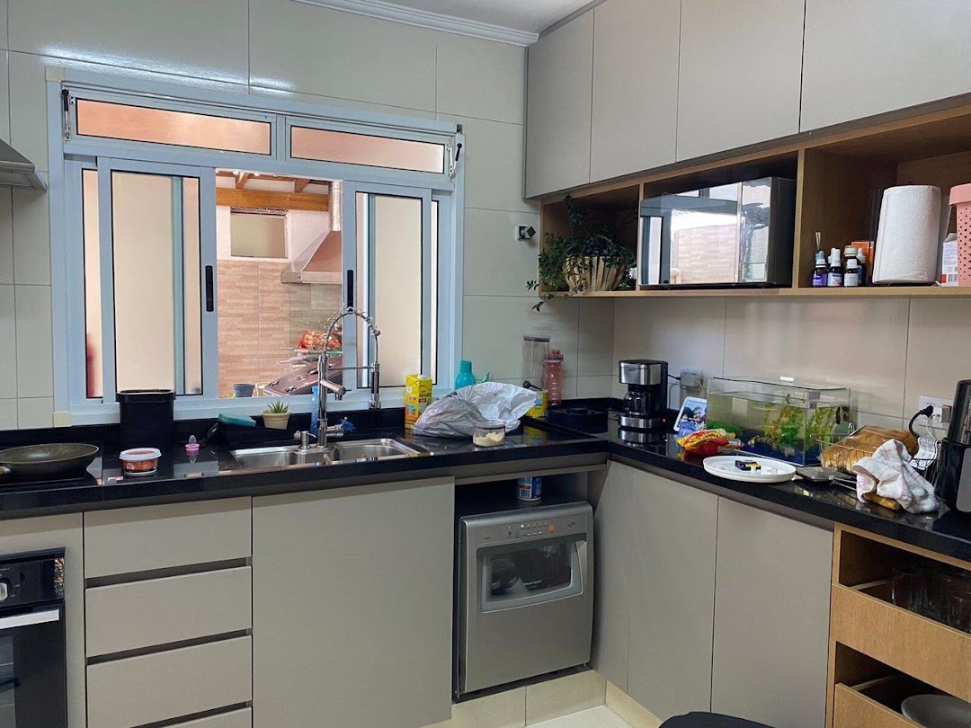 Casa à venda com 3 quartos, 90m² - Foto 1
