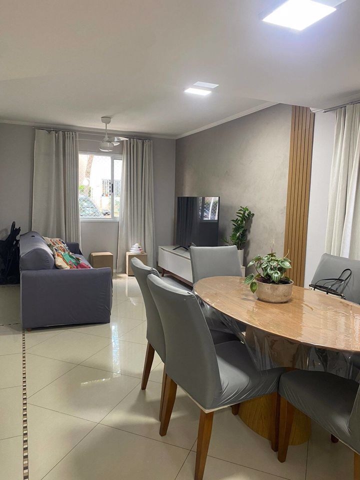 Casa à venda com 3 quartos, 90m² - Foto 2