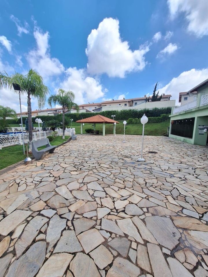 Casa à venda com 3 quartos, 90m² - Foto 3