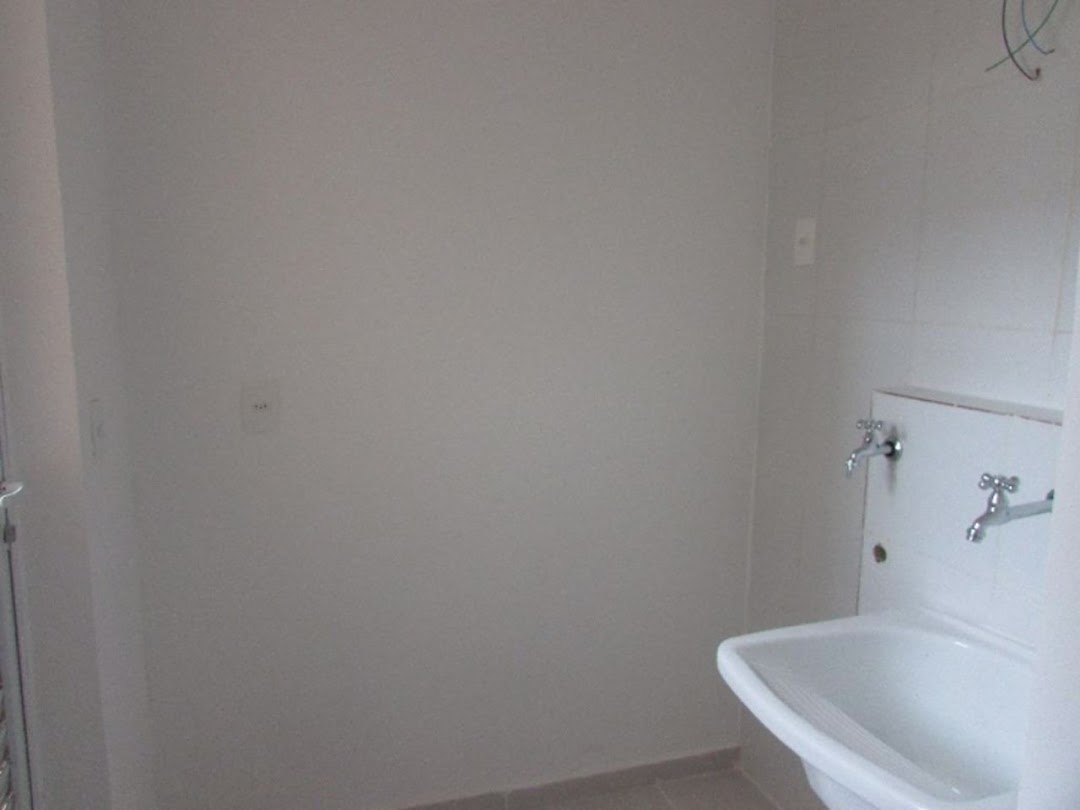 Casa à venda com 3 quartos, 143m² - Foto 1