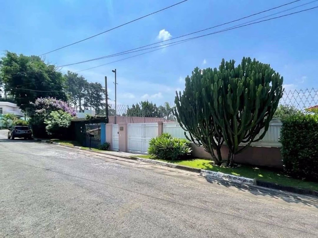 Casa à venda com 3 quartos, 357m² - Foto 4