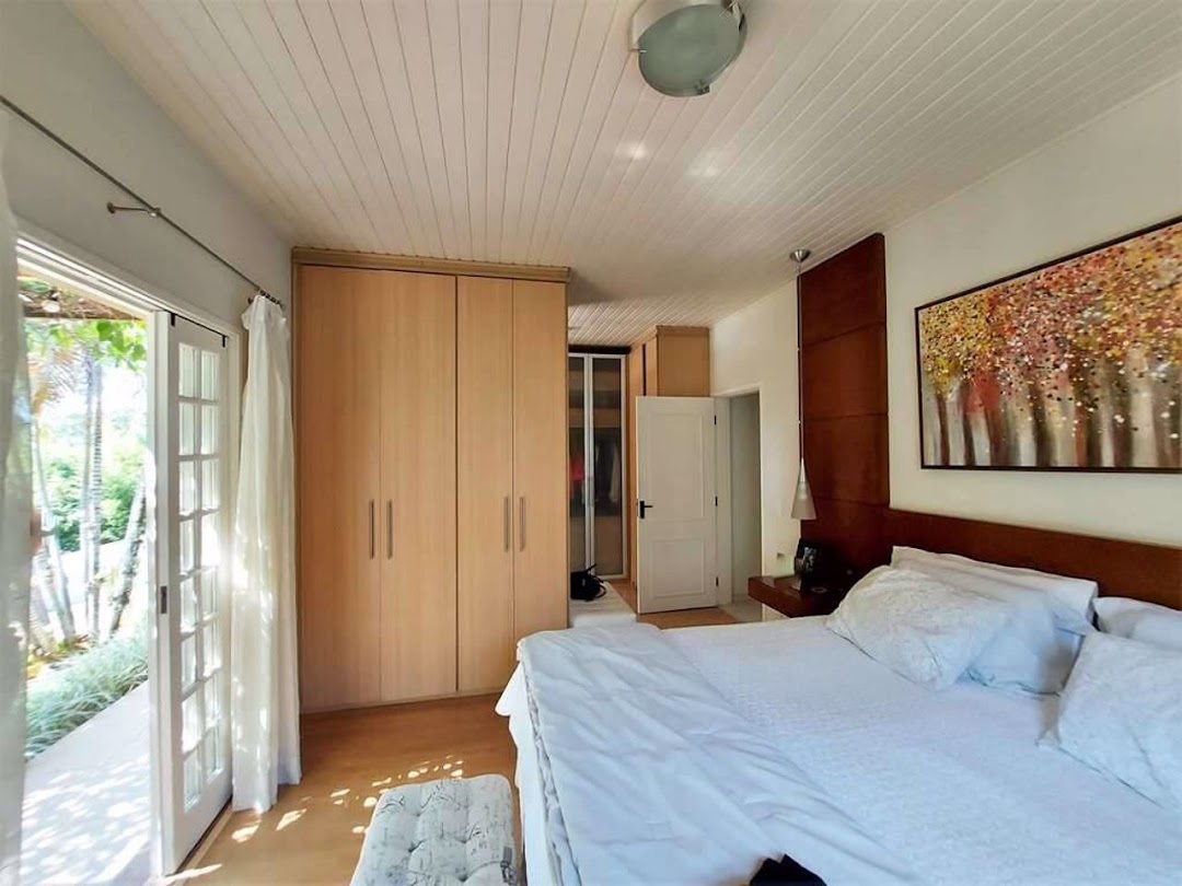 Casa à venda com 5 quartos, 322m² - Foto 11