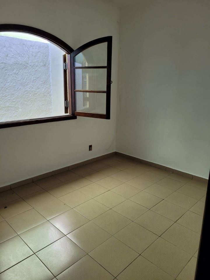 Casa à venda com 3 quartos, 150m² - Foto 14