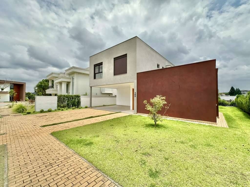 Casa à venda com 4 quartos, 307m² - Foto 3