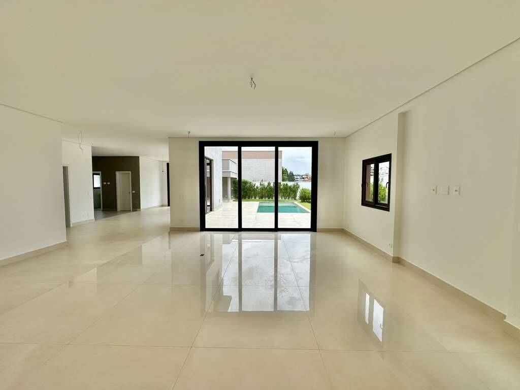Casa à venda com 4 quartos, 307m² - Foto 11