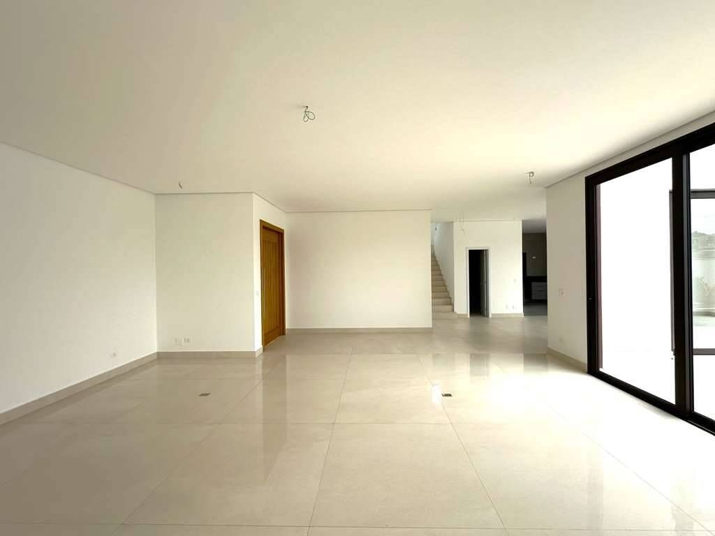 Casa à venda com 4 quartos, 307m² - Foto 12