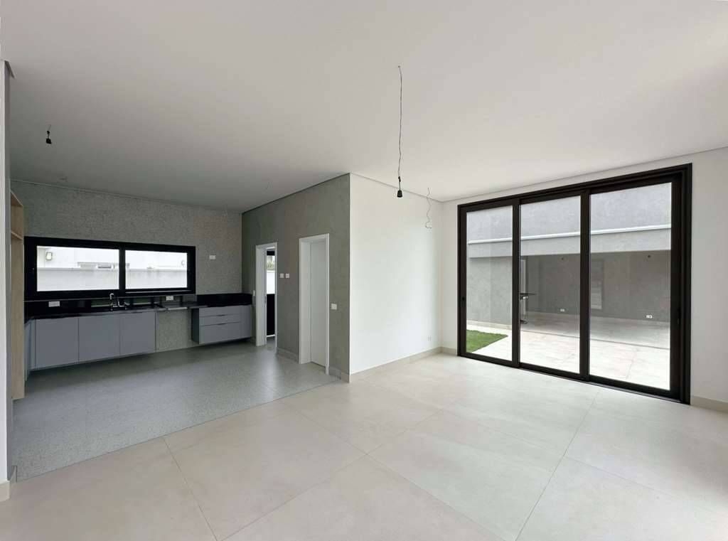 Casa à venda com 4 quartos, 307m² - Foto 16