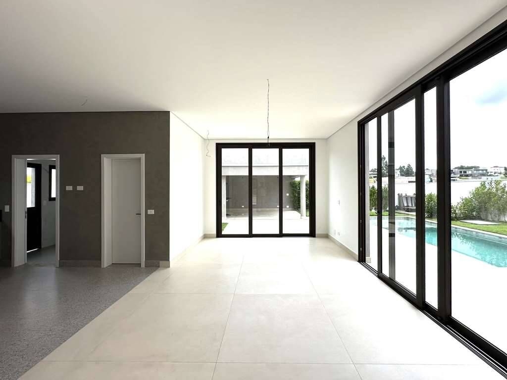 Casa à venda com 4 quartos, 307m² - Foto 18