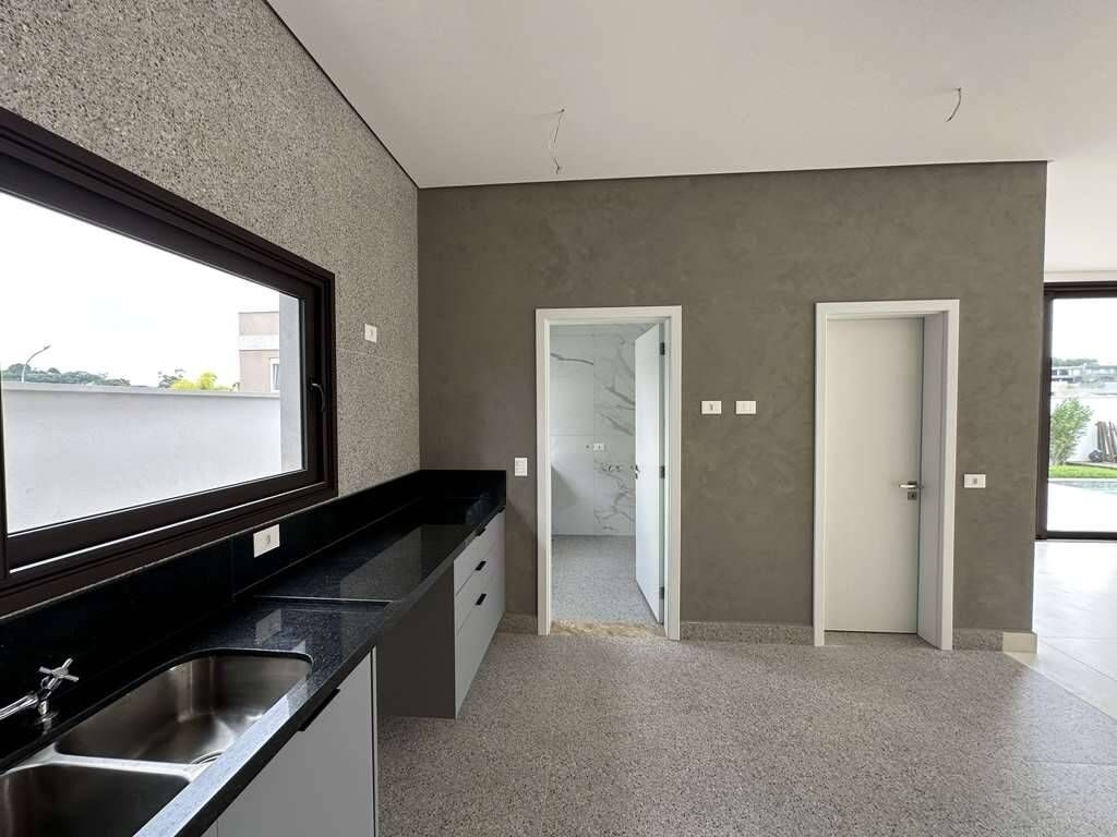 Casa à venda com 4 quartos, 307m² - Foto 21