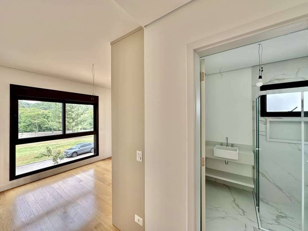 Casa à venda com 4 quartos, 307m² - Foto 29