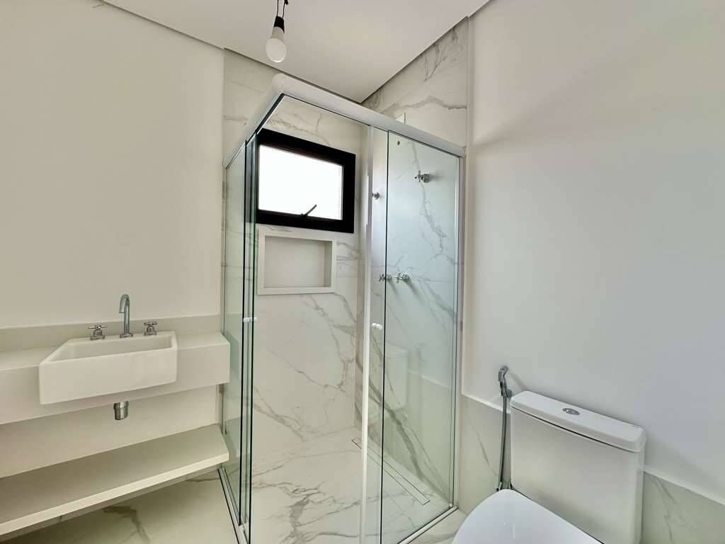 Casa à venda com 4 quartos, 307m² - Foto 30