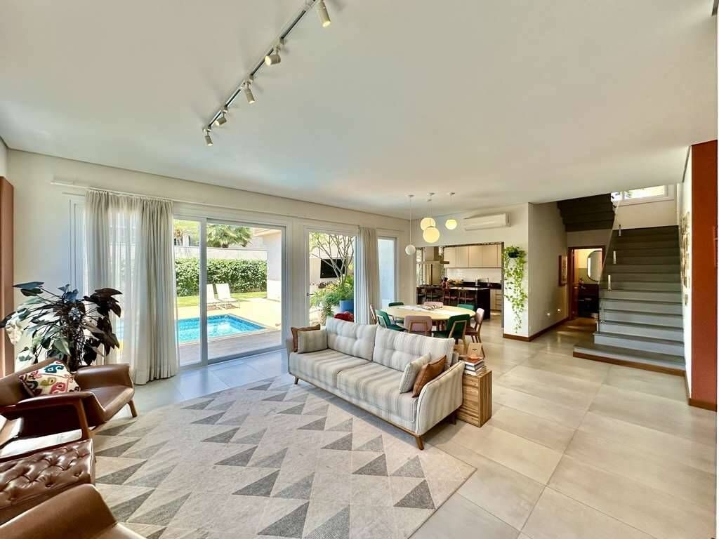 Casa à venda com 4 quartos, 345m² - Foto 8