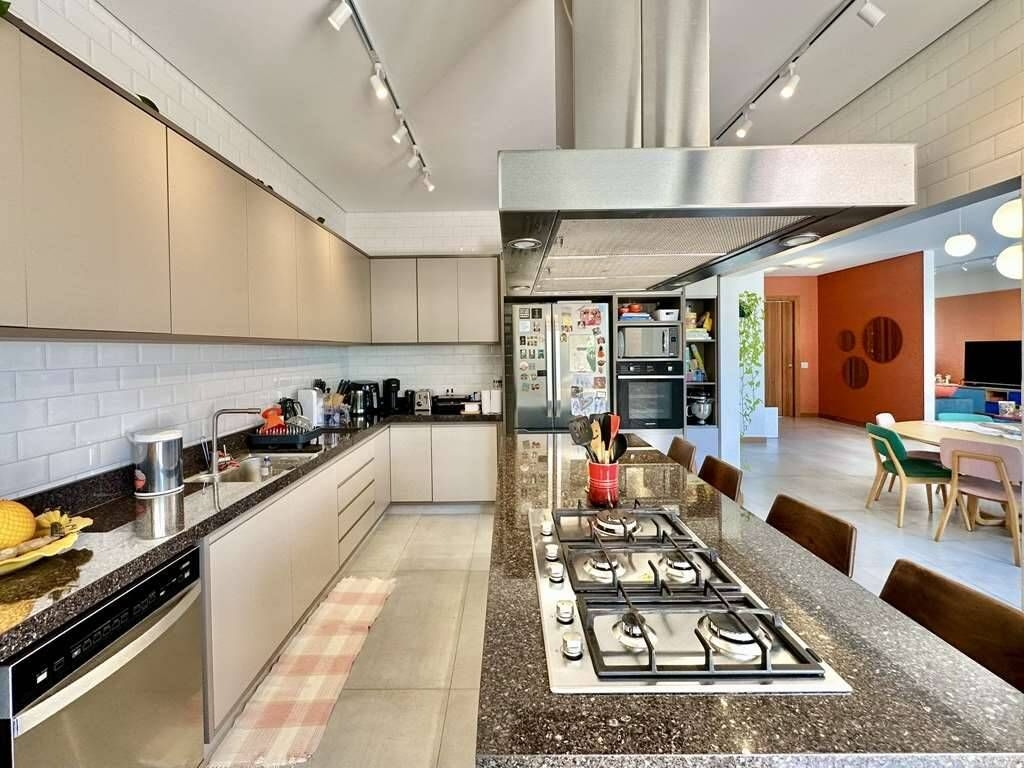 Casa à venda com 4 quartos, 345m² - Foto 17
