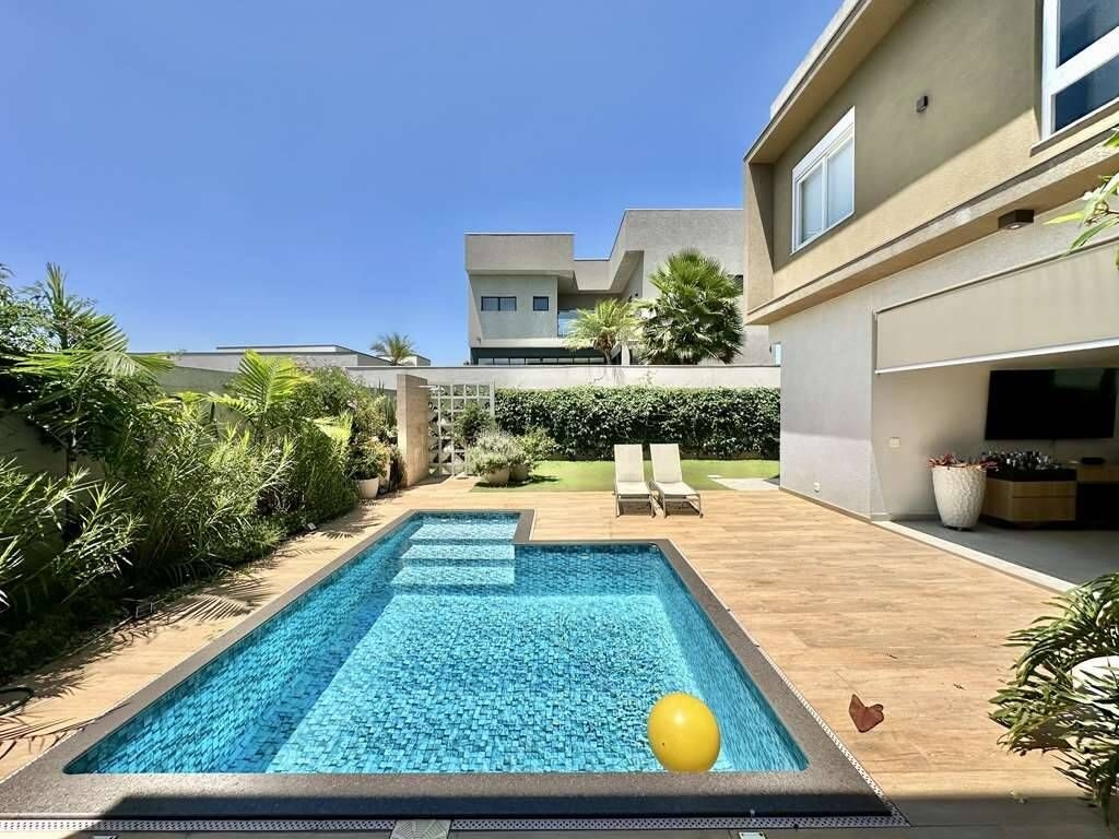 Casa à venda com 4 quartos, 345m² - Foto 20