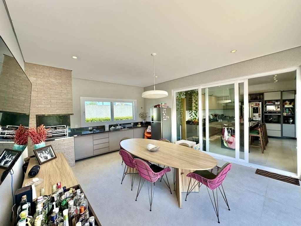 Casa à venda com 4 quartos, 345m² - Foto 21