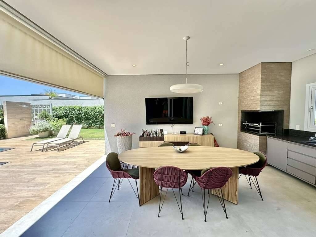 Casa à venda com 4 quartos, 345m² - Foto 23