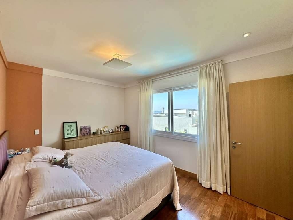 Casa à venda com 4 quartos, 345m² - Foto 33