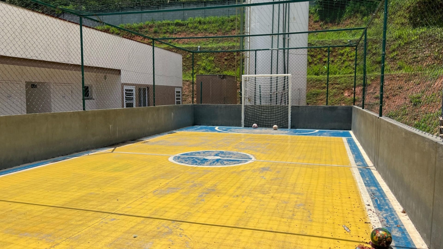 Casa à venda com 2 quartos, 54m² - Foto 2