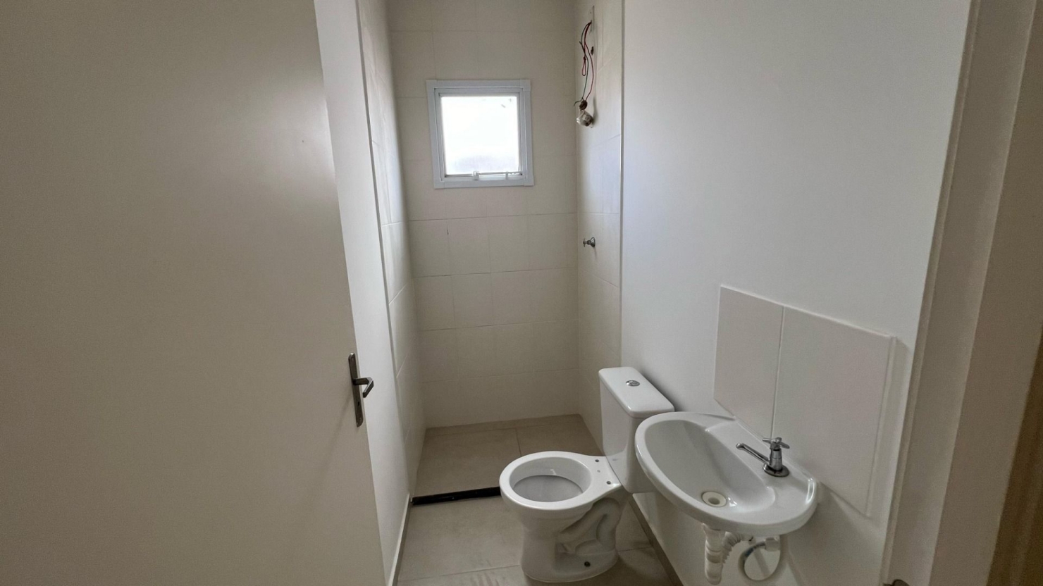Casa à venda com 2 quartos, 54m² - Foto 11