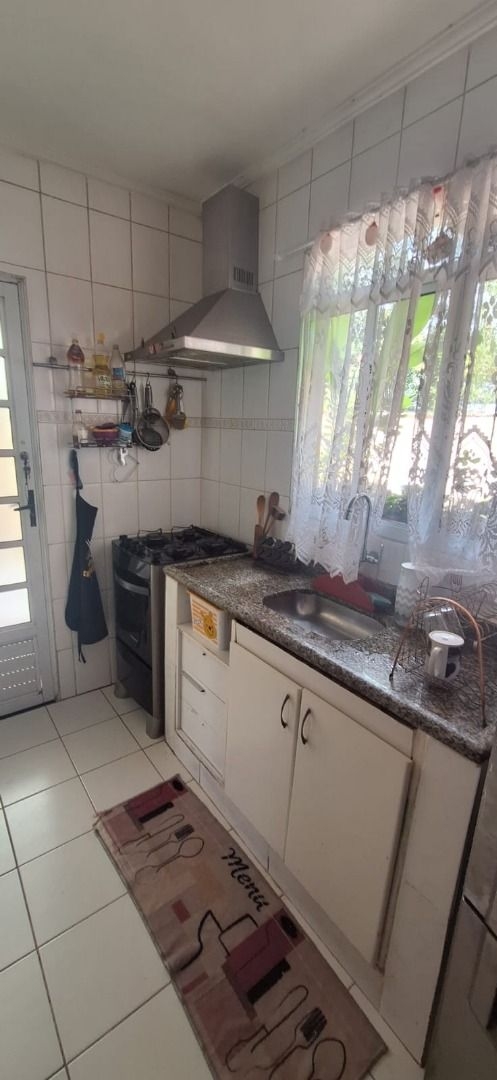 Casa à venda e aluguel com 3 quartos, 90m² - Foto 36