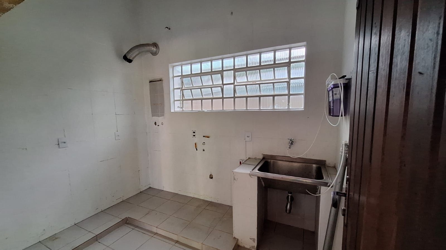 Casa para alugar com 3 quartos, 150m² - Foto 6