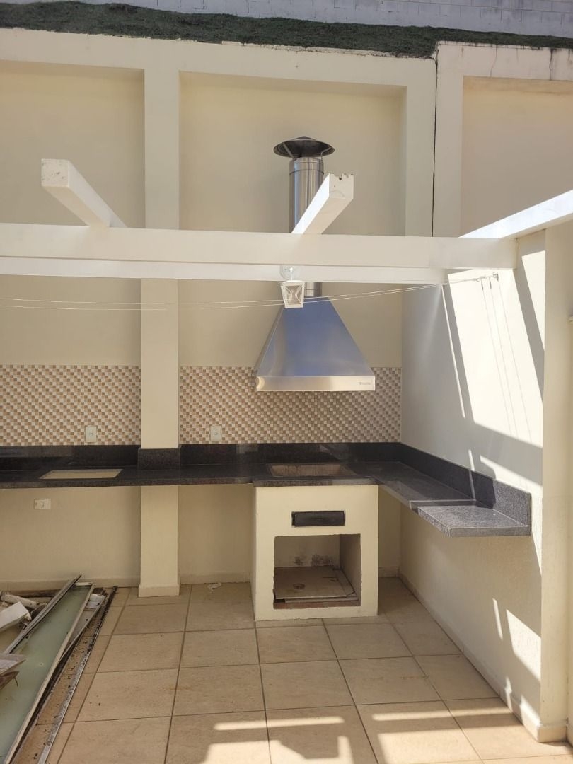 Casa à venda com 3 quartos, 100m² - Foto 5
