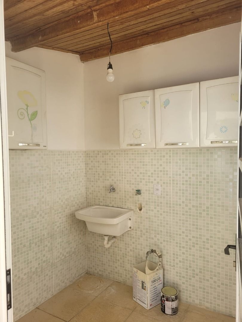 Casa à venda com 3 quartos, 100m² - Foto 6