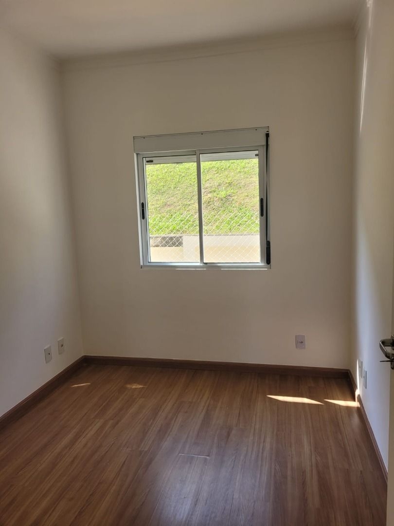 Casa à venda com 3 quartos, 100m² - Foto 13
