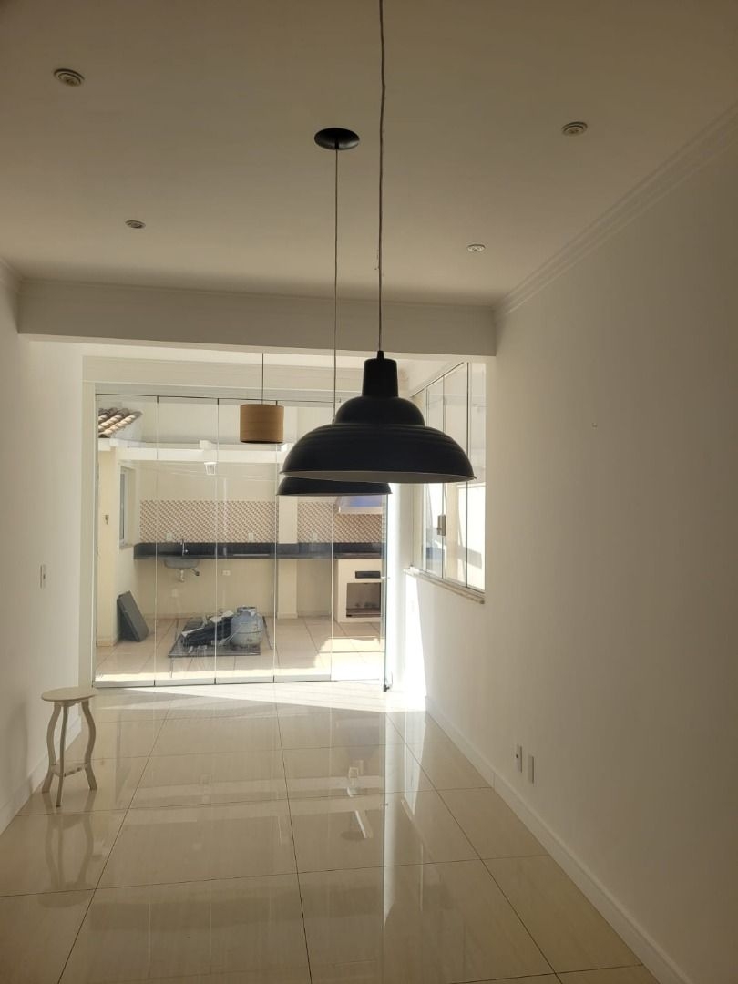 Casa à venda com 3 quartos, 100m² - Foto 14