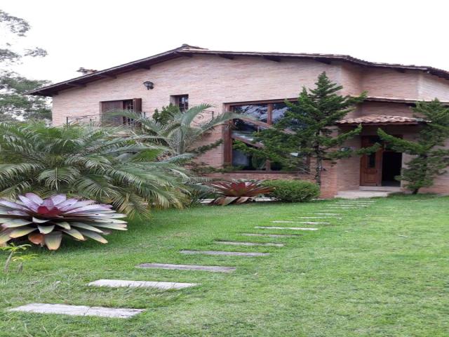 Venda em Invernada - Embu das Artes