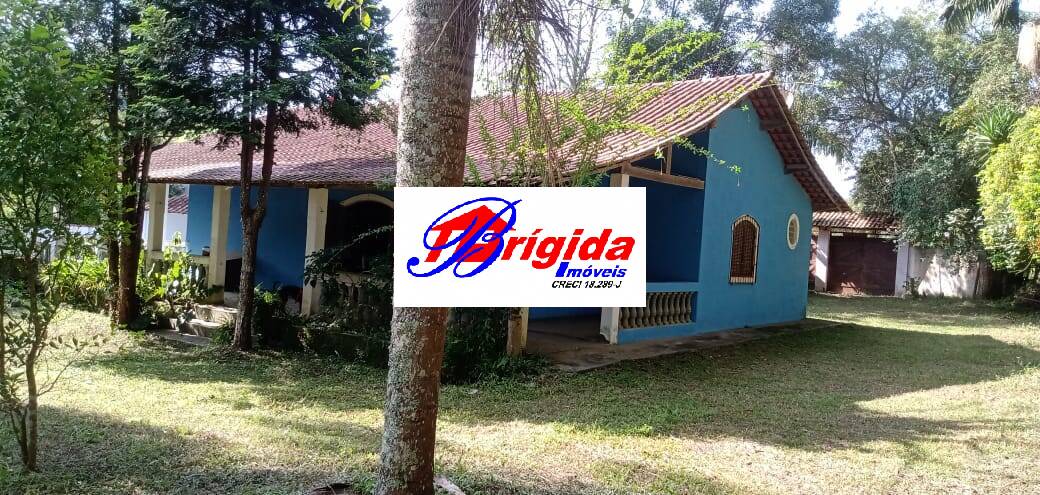 Chácara, 3 quartos, 2220 m² - Foto 1